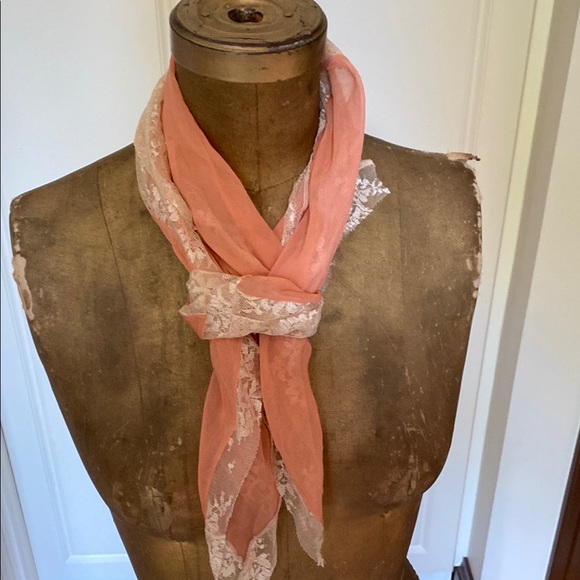 Elegant Peach Lace Scarf designed by Elizabeth Gillett. - Picture 4 of 4